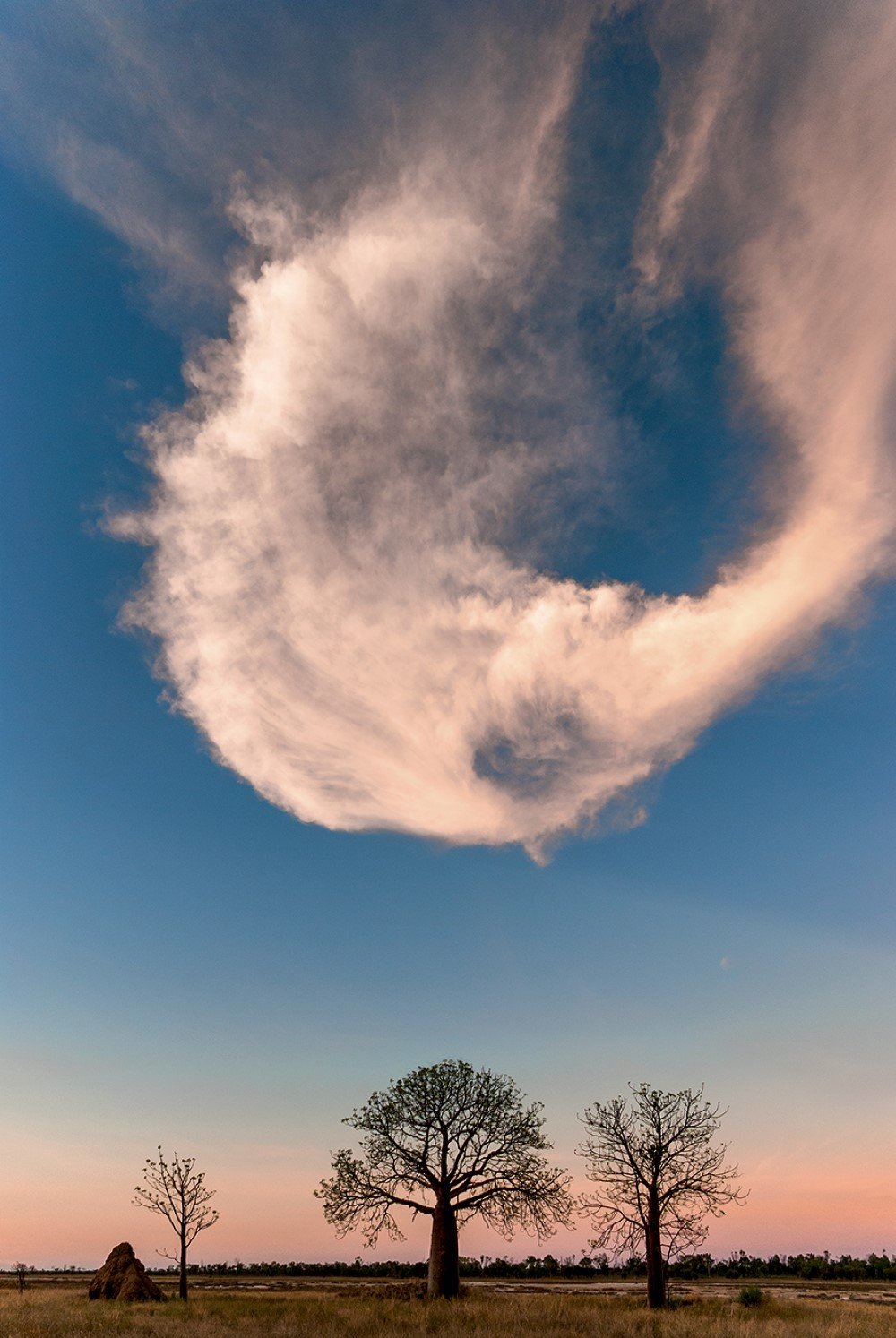 Amazing Australian weather photos feature in new calendar Australian