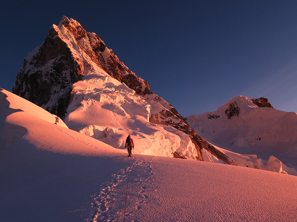 climbing peru