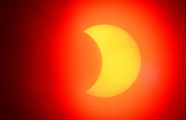 Gallery: Your photos of the eclipse - Australian Geographic