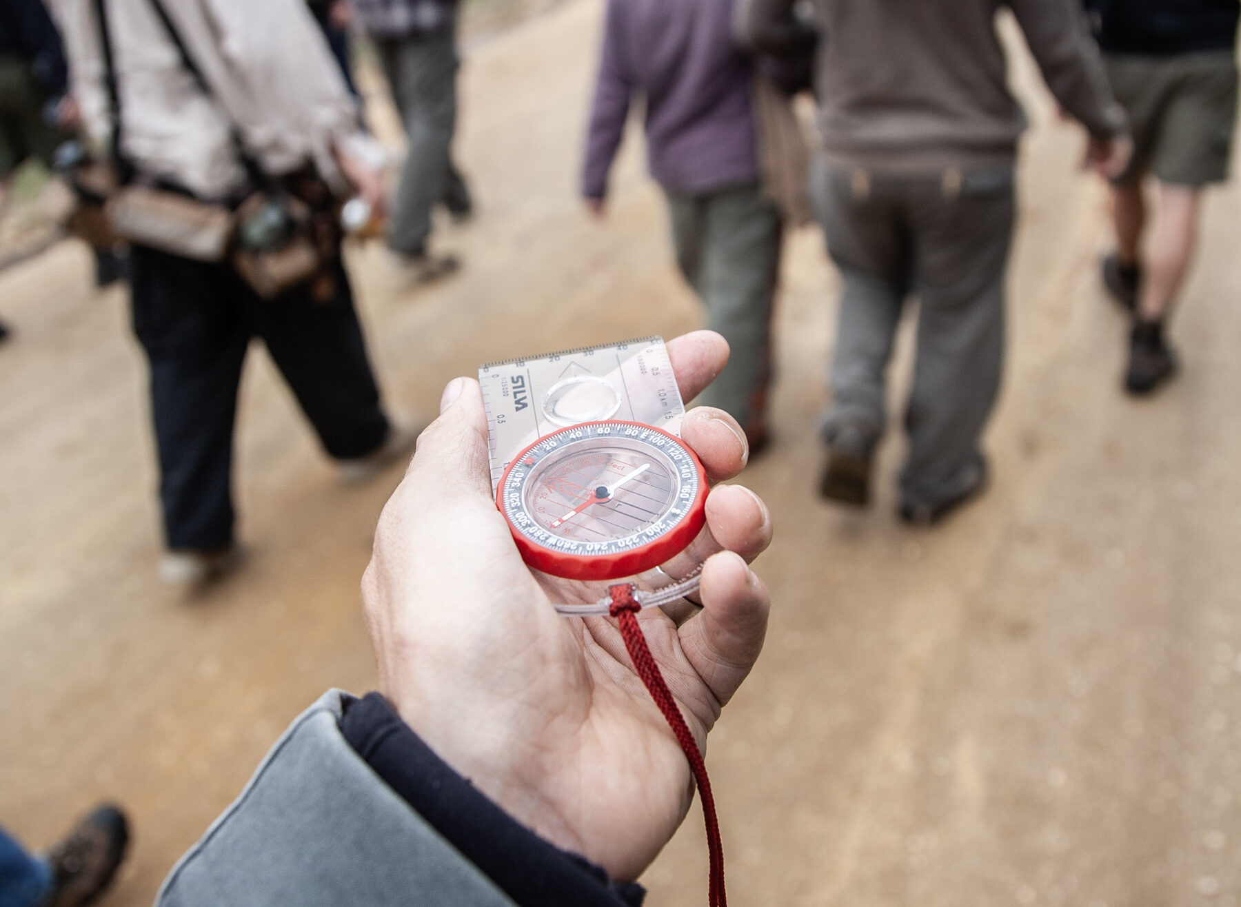 map compass for orienteering        
        <figure class=