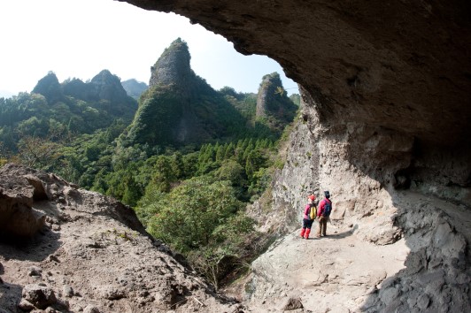 What makes Okinawa Japan’s tropical adventure paradise